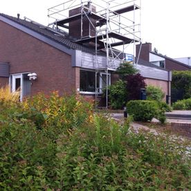 Huur een daksteiger bij Fijten Gevelverzorging in Brunssum.